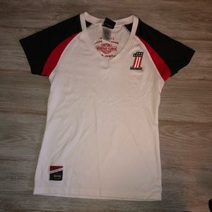 💛Harley Davison V-neck tee.